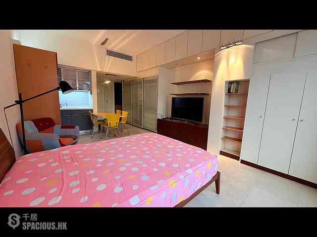 Wan Chai - Convention Plaza Apartments 01
