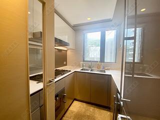 Wong Chuk Hang - The Southside Phase 2 La Marina Tower 2A 04