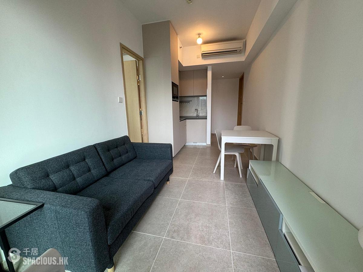 Sai Ying Pun - No.8 Hing Hon Road (Resiglow-Bonham) 01