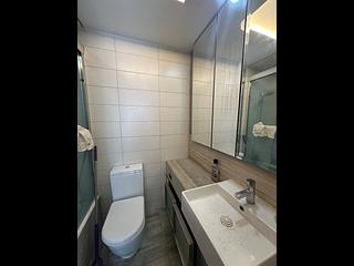 Sai Ying Pun - Island Crest Block 2 05