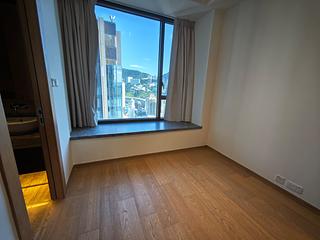 Wan Chai - The Gloucester 11