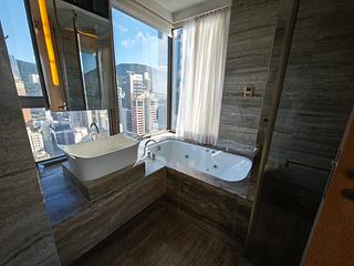 Wan Chai - The Gloucester 17