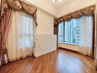 Wan Chai - The Avenue Phase 2 Block 2 06