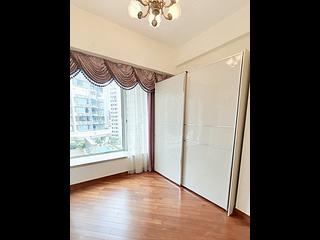 Wan Chai - The Avenue Phase 2 Block 2 10