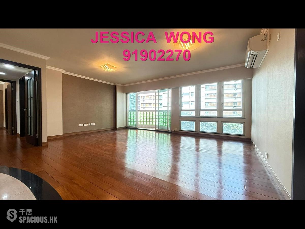Beacon Hill - Comfort Court 01