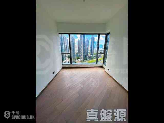 Kai Tak - Upper Riverbank 04