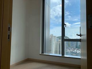 Wong Chuk Hang - The Southside Phase 2 La Marina Tower 2A 09