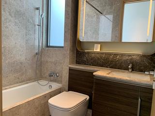 Wong Chuk Hang - The Southside Phase 2 La Marina Tower 2A 10