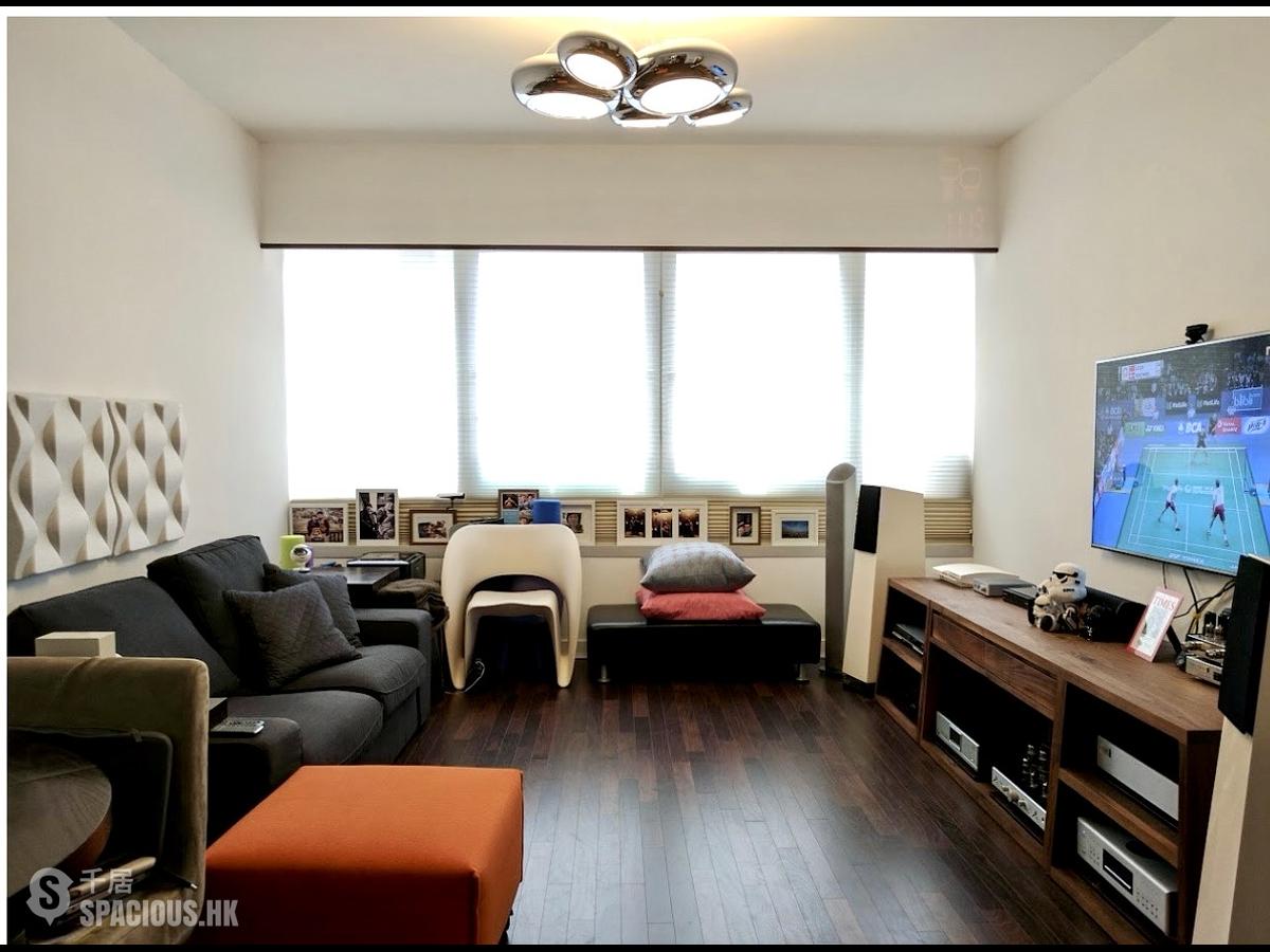 Wan Chai - Convention Plaza Apartments 01