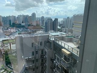 Wong Chuk Hang - The Southside Phase 2 La Marina Tower 2A 16