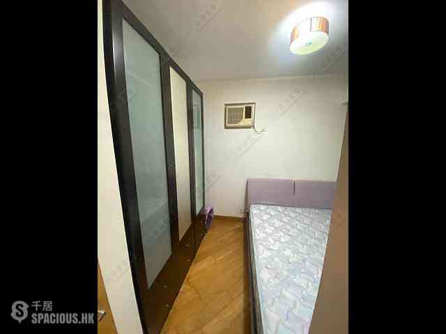 Tai Kok Tsui - Harbour Green Tower 5 05