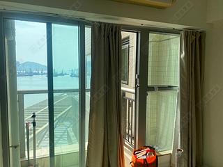 Tai Kok Tsui - Hampton Place Tower 3 04