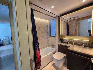 Wong Chuk Hang - The Southside Phase 2 La Marina Tower 2A 07