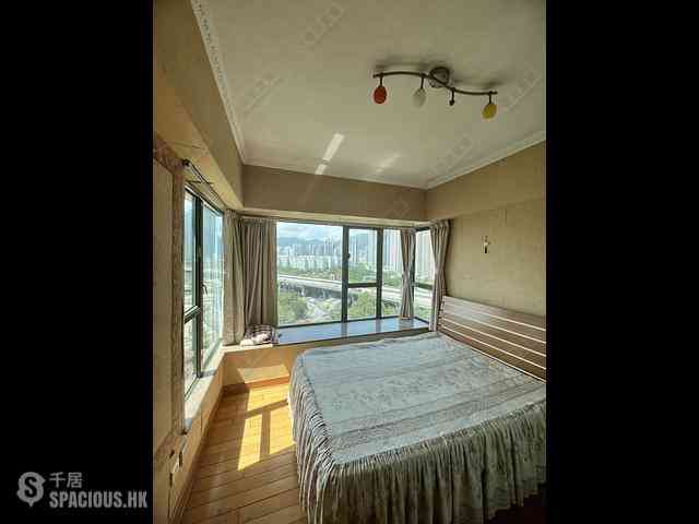 Tai Kok Tsui - Island Harbourview Block 1 03
