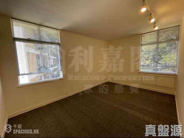 Shouson Hill - Country Villa Block 3 06