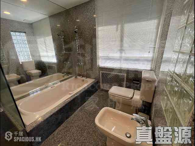 Shouson Hill - Country Villa Block 3 08