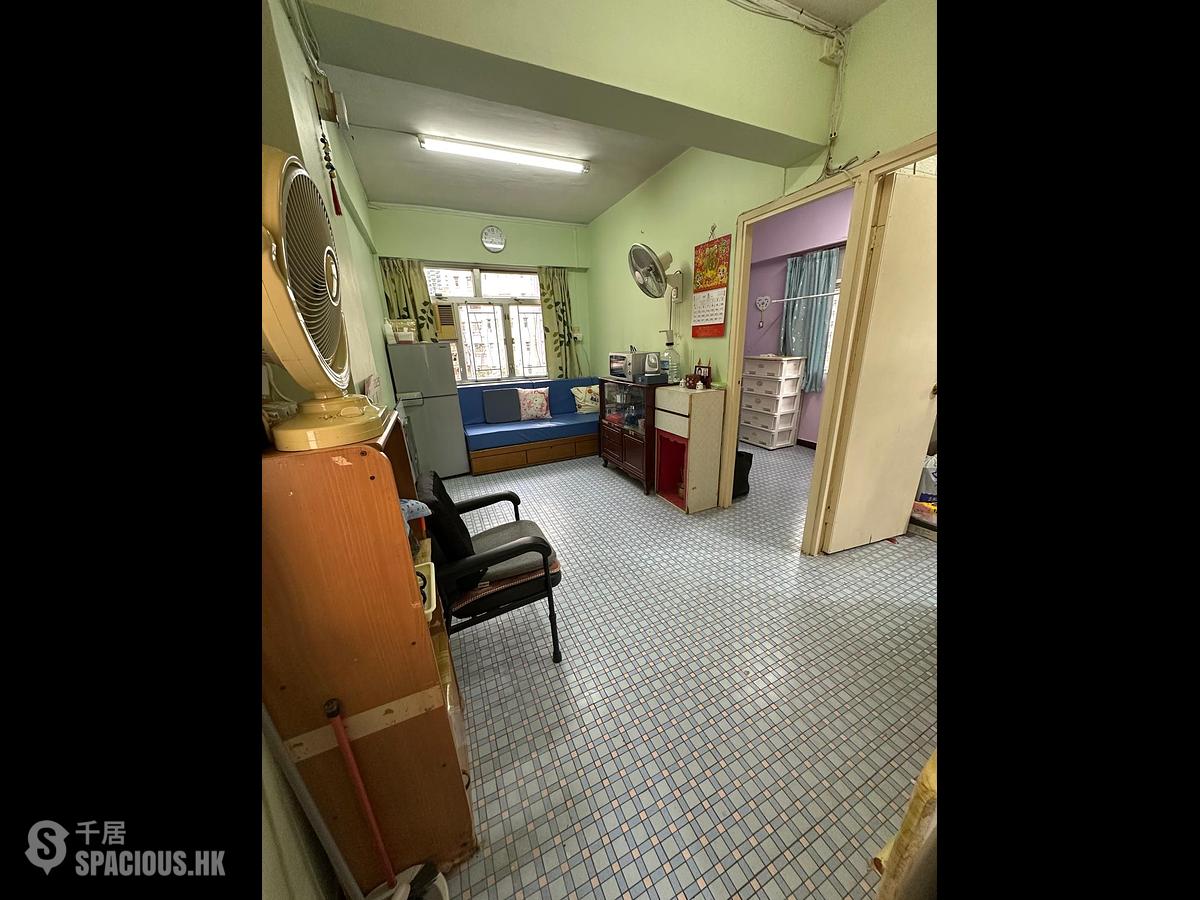 Sai Ying Pun - Samtoh Building 01