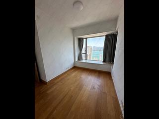 Sai Ying Pun - Island Crest Block 1 02