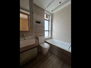 Sai Ying Pun - Island Crest Block 1 04