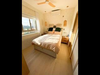 Pok Fu Lam - Baguio Villa Block 25 05