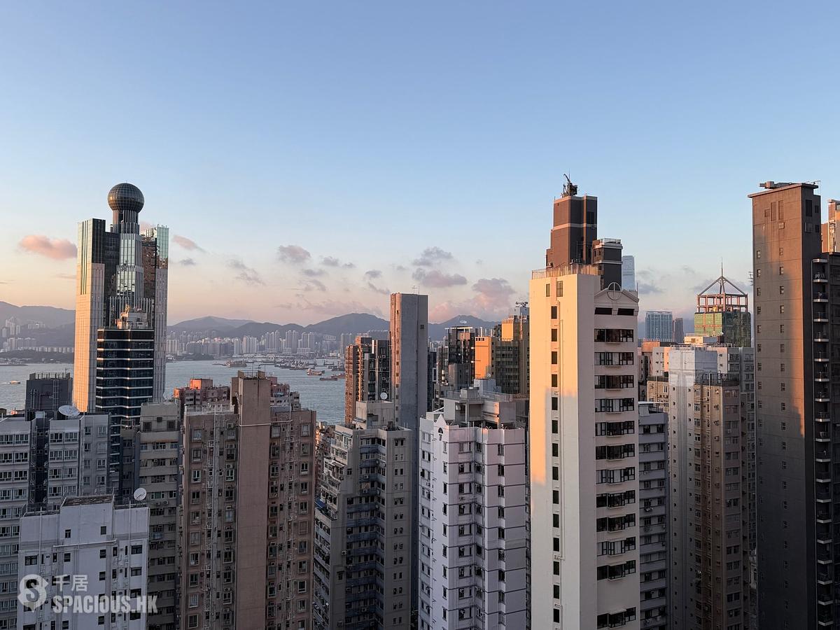 Sai Ying Pun - The Summa Block 1 01