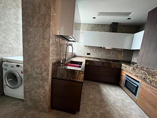 West Kowloon - The Cullinan (Tower 21 Zone 2 Luna Sky) 02