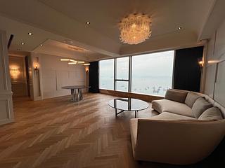West Kowloon - The Cullinan (Tower 21 Zone 2 Luna Sky) 09