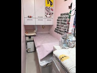 Wan Chai - Vincent Mansion 03