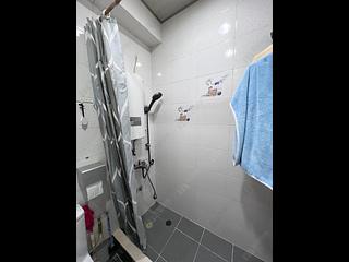 Wan Chai - Vincent Mansion 06
