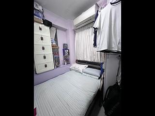 Wan Chai - Vincent Mansion 07