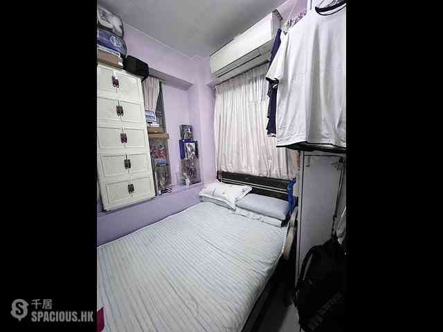 Wan Chai - Vincent Mansion 07