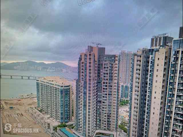 Tseung Kwan O - The Wings II 01