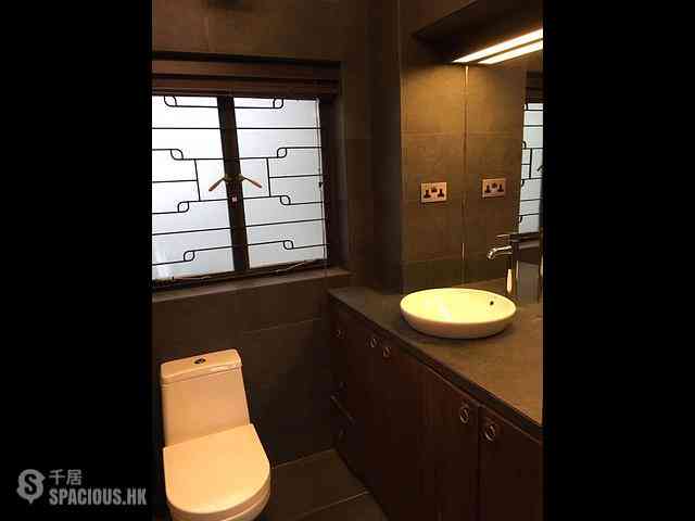 Sheung Wan - 243, Wing Lok Street 08
