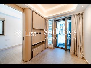 Mid Levels Central - Townplace Soho 02
