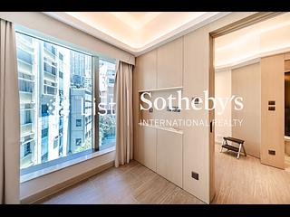Mid Levels Central - Townplace Soho 05