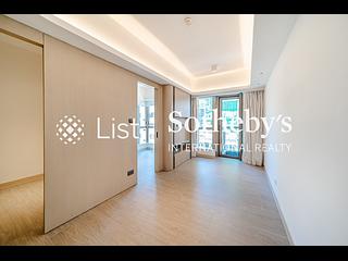 Mid Levels Central - Townplace Soho 02