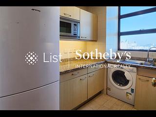 Mid Levels Central - Fairlane Tower 07