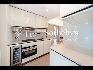 Mid Levels Central - Townplace Soho 07