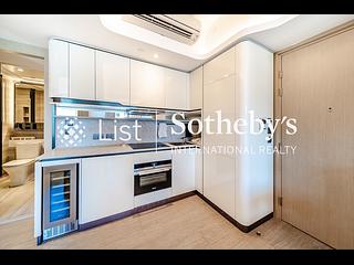 Mid Levels Central - Townplace Soho 06