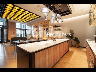 Mid Levels Central - Townplace Soho 09
