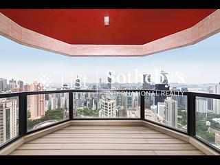 Mid Levels Central - Estoril Court 02