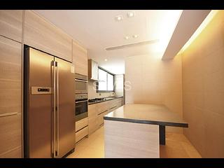 Stubbs Road - Evergreen Villa 07