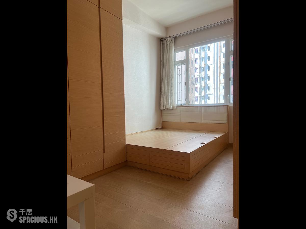 Wan Chai - Yick Shing Mansion 01
