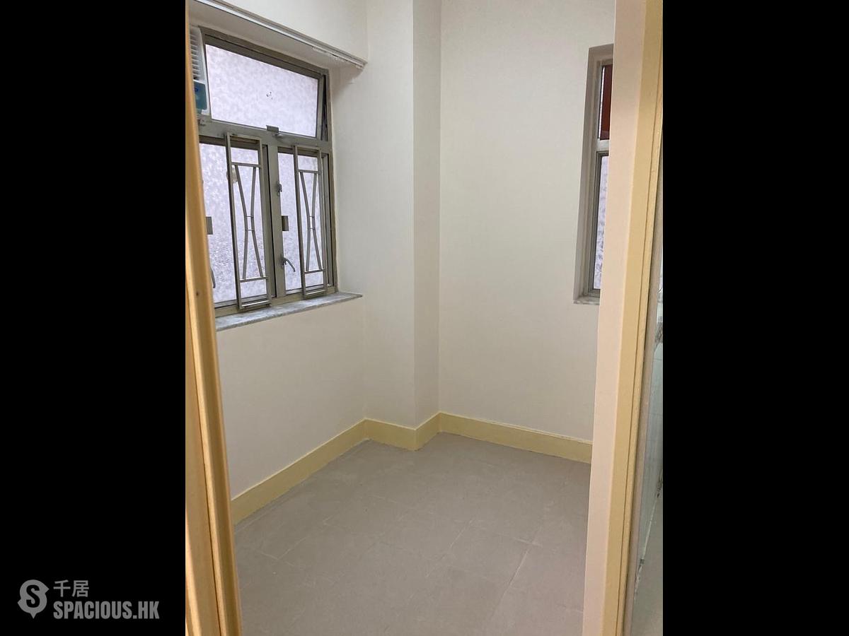 Wan Chai - Four Sea Mansion 01