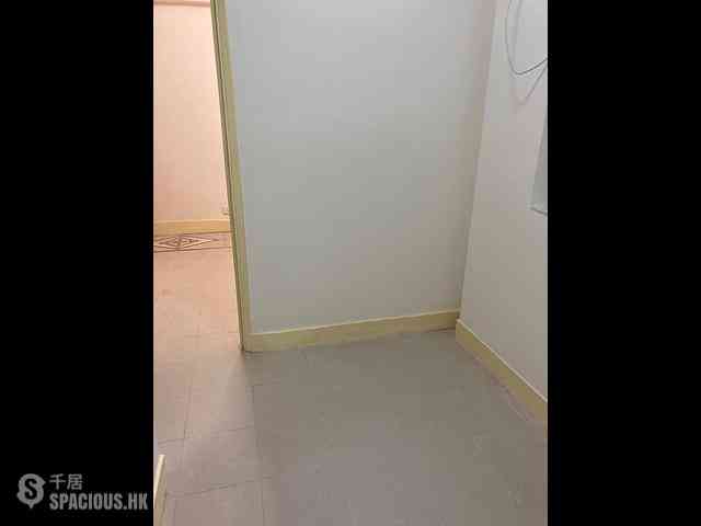 Wan Chai - Four Sea Mansion 03