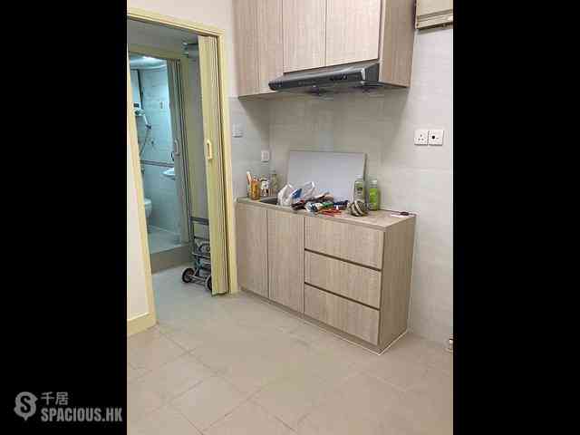 Wan Chai - Four Sea Mansion 04