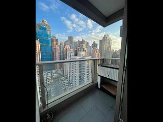 Sai Ying Pun - Island Crest Block 1 02