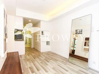 Mid Levels Central - Good View Court 04