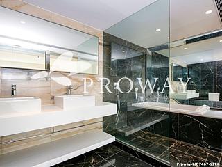 Mid Levels Central - Clovelly Court 06