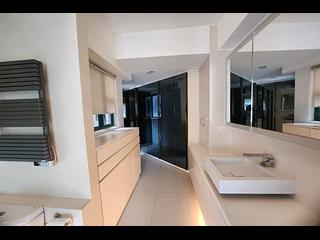 Discovery Bay - Discovery Bay Phase 13 Chianti 08